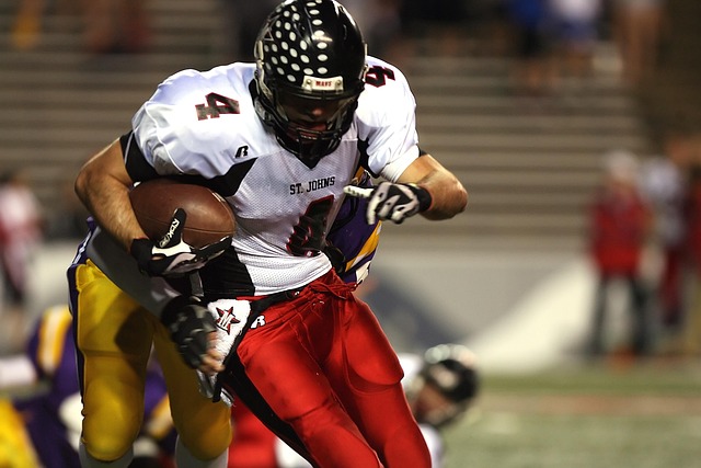 德温特青年时期教练：他适合三中卫体系，并让我想起巴尔扎利.